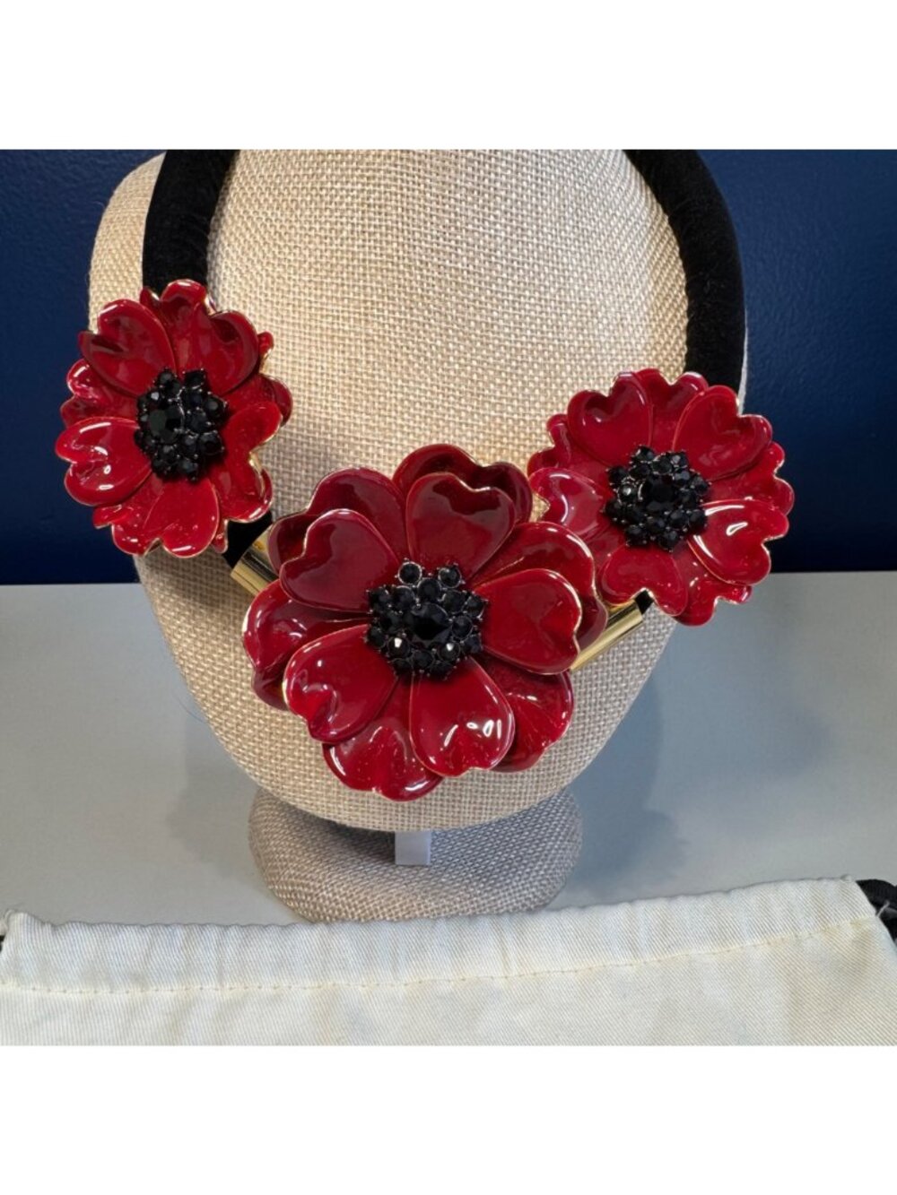 Kate Spade Red Flower Statement Necklace With Dust Bag - Bold Floral Design Blac - Picture 2 of 13